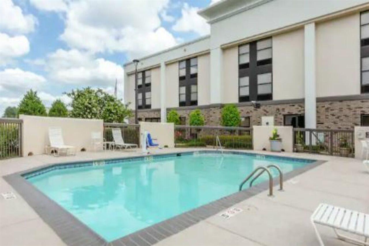 Hampton Inn Brookhaven Exteriör bild