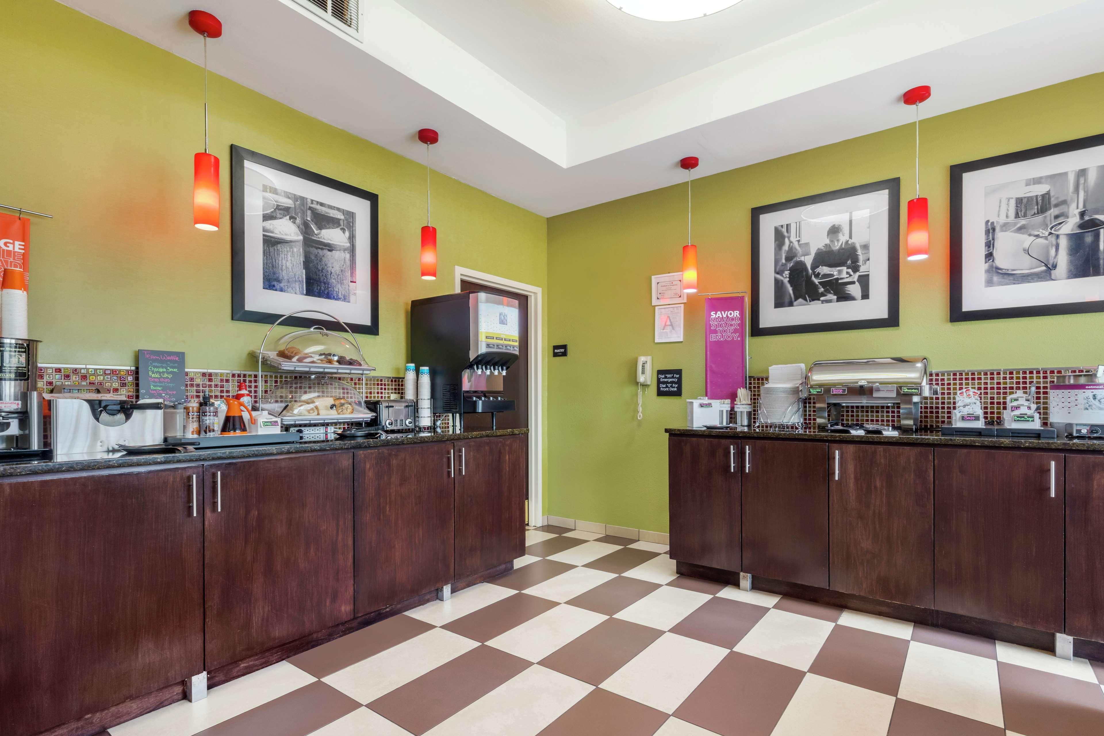 Hampton Inn Brookhaven Exteriör bild