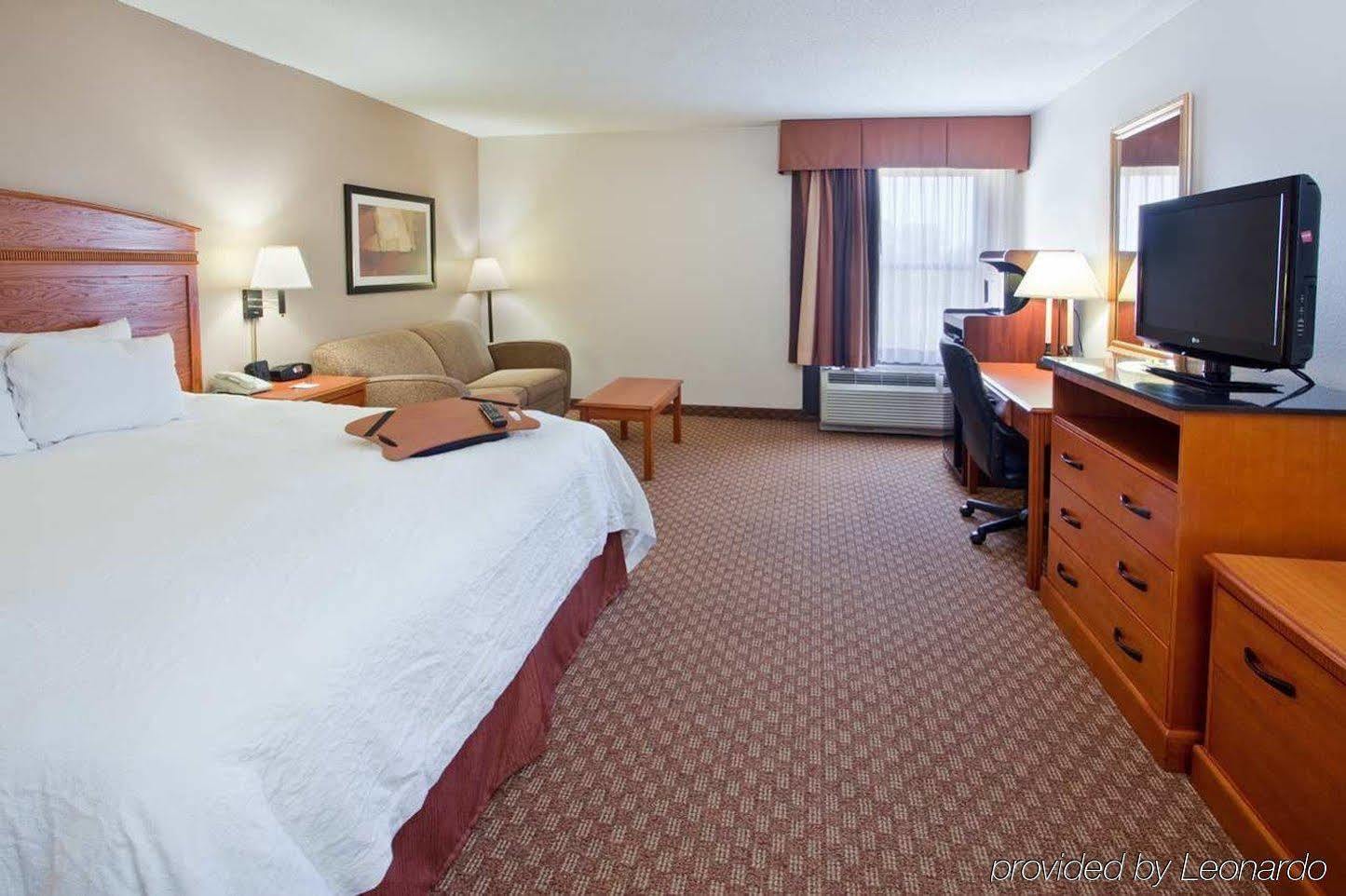 Hampton Inn Brookhaven Exteriör bild